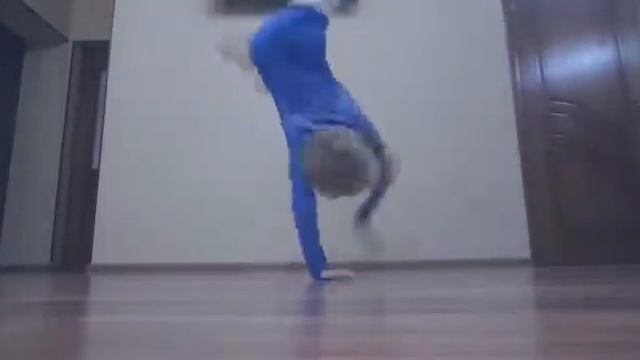 Домашнее задание от Bboy Bullet from Space для онлайн брейк данс лагеря #upgradezcamp ! смотреть онлайн