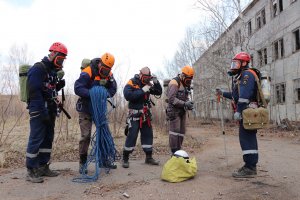 Полевой выход на остров Большой Уссурийский в Хабаровске провели спасатели – химики МЧС России