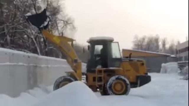 Фронтальный погрузчик? Foton Lovol (Китай), ✨FL935, тест драйв-2 на уборке снега❄
