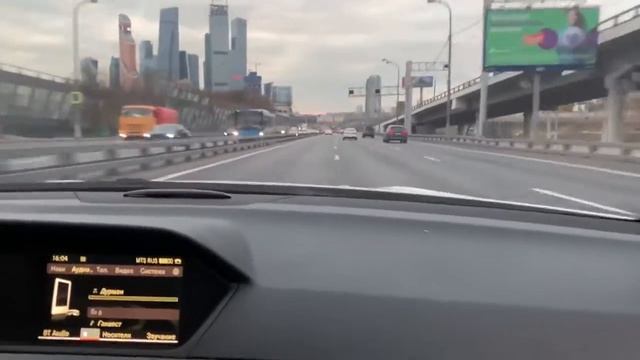 Дрифт по центру Москвы. Ударил С63. Дагестанские Москвич