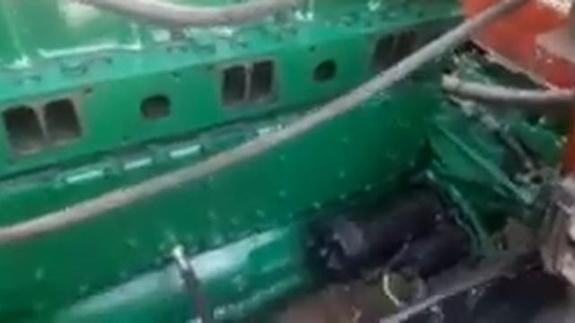 Первый запуск мотора на 40 летнем грузовике Рено . смотреть онлайн