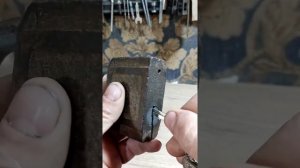 Варианты вскрытия навесного "замка" ?