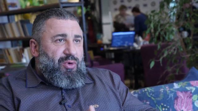 Вячеслав Максюта на "Полезном завтраке" ОПОРы в "Кофе и Шоколад"