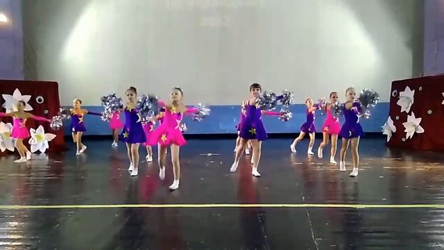 Cheerleading. Чир спорт. Команда Ассорти.