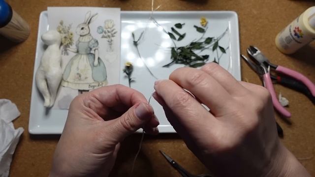 МК ватная ёлочная игрушка "Зайка-весна Часть 3. DIY cotton spun miniature " Bunny-Spring" Part 3. смотреть онлайн