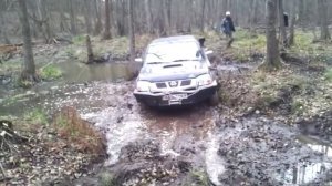 Off Road Nissan NP300: testing winch Kingone TDS 9.5