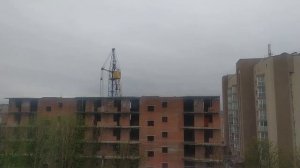 Как убирают строительный кран (на ×8 скорости)