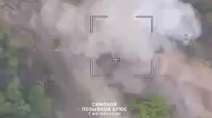 Поражение «Ланцетом» едущего украинского Т-64БВ в кормовую проекцию. Купянское направление.
