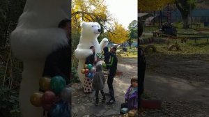 Миша поздравляет в Мариуполе