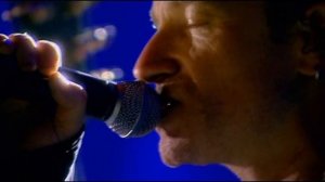 19 - U2 Walk On (Slane Castle 2001 Live) HD