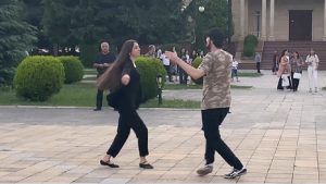 Девушка Танцует Классно С Парнями ALISHKA Balaken Park Lezginka 2023 Чеченская Супер Ловзар Лезгинка