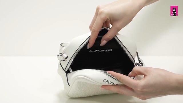 Видеообзор I Женская сумка мессенджер CALVIN KLEIN JEANS CAMERA BAG 2533283 смотреть онлайн