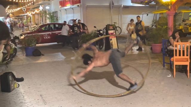 ISLA MUJERES! A Walk Down Hidalgo St. Food, Entertainment and Beverages смотреть онлайн