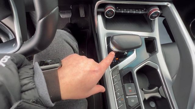 Привезли Geely Tugela из Китая