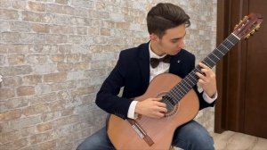 JS Bach Bourree & Double from Partita No. 1 in B minor (Бах, Бурре и Дубль из первой партиты)