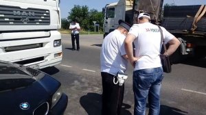 BMW хотело проскочит с обочины 30.06 17. Третья Продольная