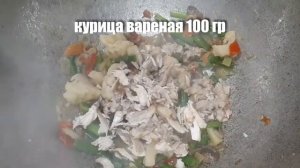 овощной суп, с куриным бульоном.