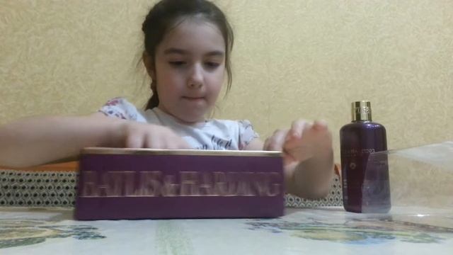 распаковываем подарок:) смотреть онлайн