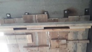 Конструкция и заливка лестничной площадке между плита перекрытия.