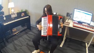 NAMM 2018   Roland FR 4x V Accordion Jam with Alicia Baker