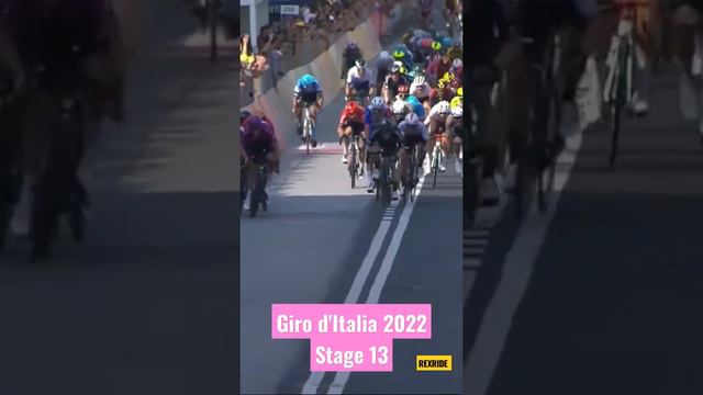 🇮🇹Arnaud Démare wins tight bunch sprint over Phil Bauhaus, Mark Cavendish|Giro d'Italia 2022 Stage1