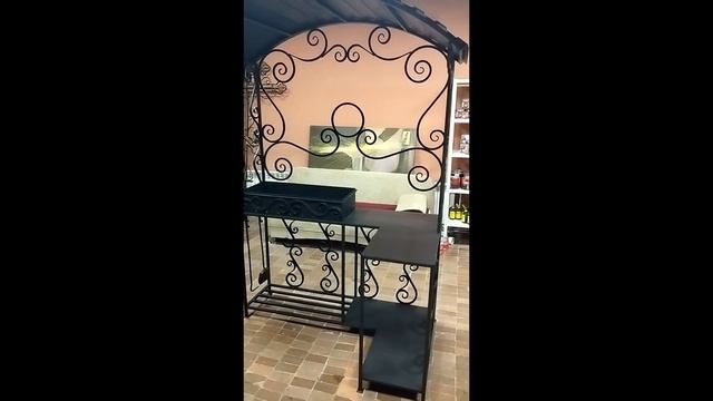 Кованный мангал с крышей от кузницы БРАТСКОЕ ДЕЛО
