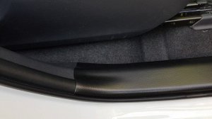 Защита деталей салона от царапин на Toyota RAV4 пятого поколения,часть 1