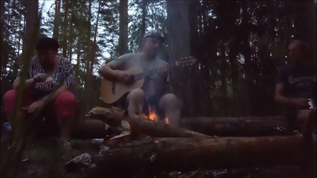 Изгиб гитары нежной ты обнимаешь жёлто... смотреть онлайн