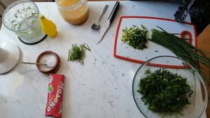 Заготовки на зиму. Зелень весной. Зеленый лук.