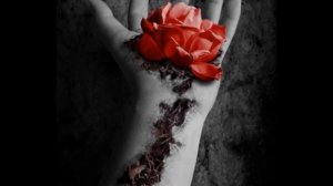 надпись на кресте