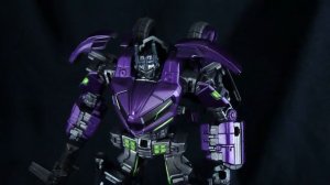 WFC Metallic Shattered Glass Optimus Prime in HD