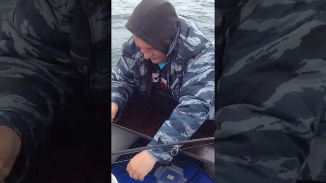 Ловим камбалу. Весенняя рыбалка во Владивостоке смотреть онлайн