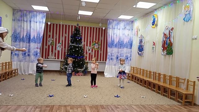 Музыкальное занятие в ясельной группе (дети в группе от 1,5- до 2 лет) смотреть онлайн