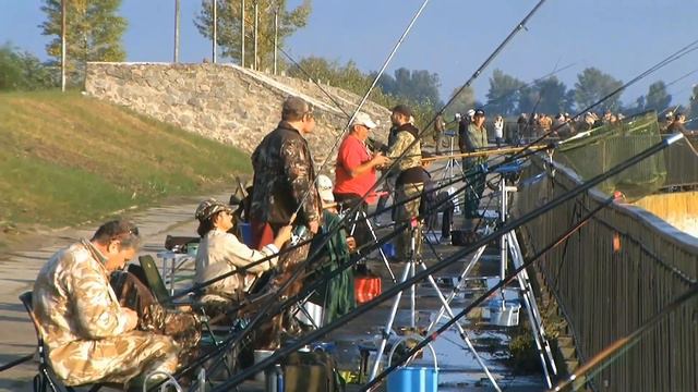 Открытый Кубок по ловле рыбы фидером TM ESCA 2017 Золотой крючок Черкассы Бахтин смотреть онлайн