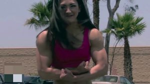 Мускулистая кукла...