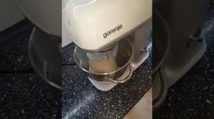 Замешиваем тесто тестомесом Gorenje MMC1000RL"