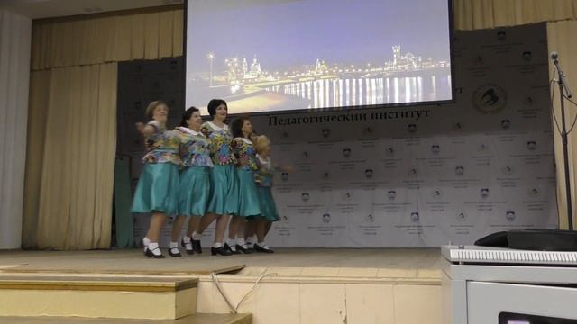 ЙОШКАР-ОЛА. ТАНЕЦ "СМУГЛЯНКА" ИСПОЛНЯЕТ АНСАМБЛЬ "ЭКСПРОМТ" смотреть онлайн