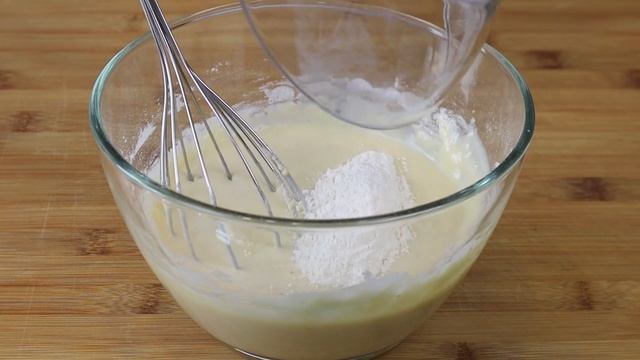 Вкусные и быстрые панкейки на молоке . Простой рецепт / Delicious pancakes with milk .  Eng sub