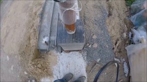 Укладка гидроизоляции на фундамент. Забор часть 46.