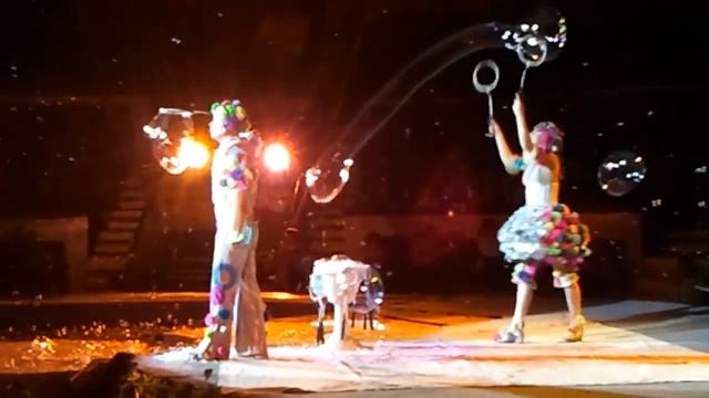 Номер с мыльными пузырями смотреть онлайн