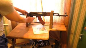 Как поставить АК на затворную задержку