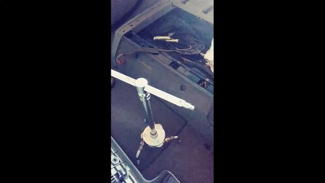 Zamena benzinske (potapajuce) pumpe na Renault Megane Scenic 2002 god смотреть онлайн