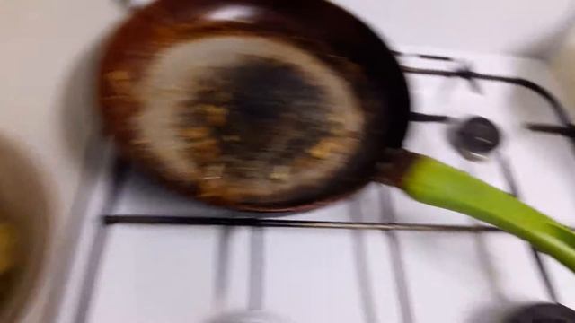 Жарим драники)))