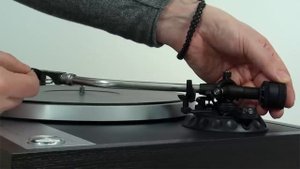 ONKYO CP-1050 Plattenspieler mit Direktantrieb