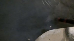 Чистка обшивки капота