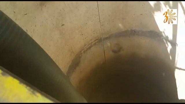 Чистка питьевого колодца с помощью илососа. смотреть онлайн