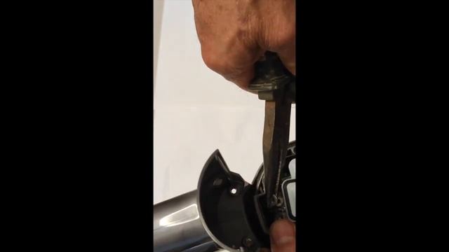 How to change a broken trigger on a Dyson V11 vacuum cleaner. смотреть онлайн
