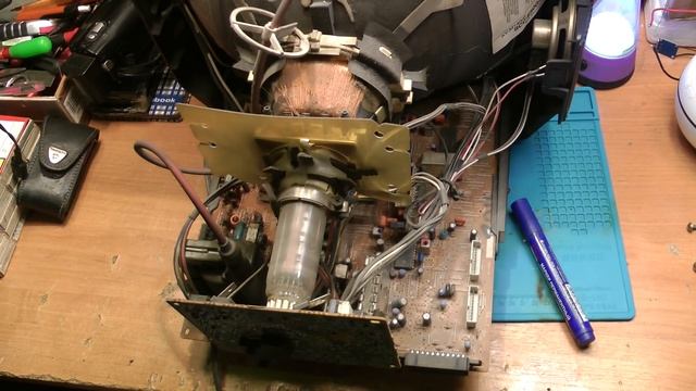 Куда делся цвет у TV SONY?! (ремонт без паяльника)) смотреть онлайн