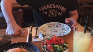 ПОДСЫПАЛА ВИАГРУ В РЕСТОРАНЕ!