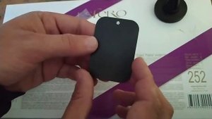 Магнитный держатель для телефона в машину